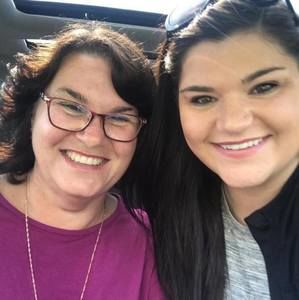 Meet your Posher, Lydia